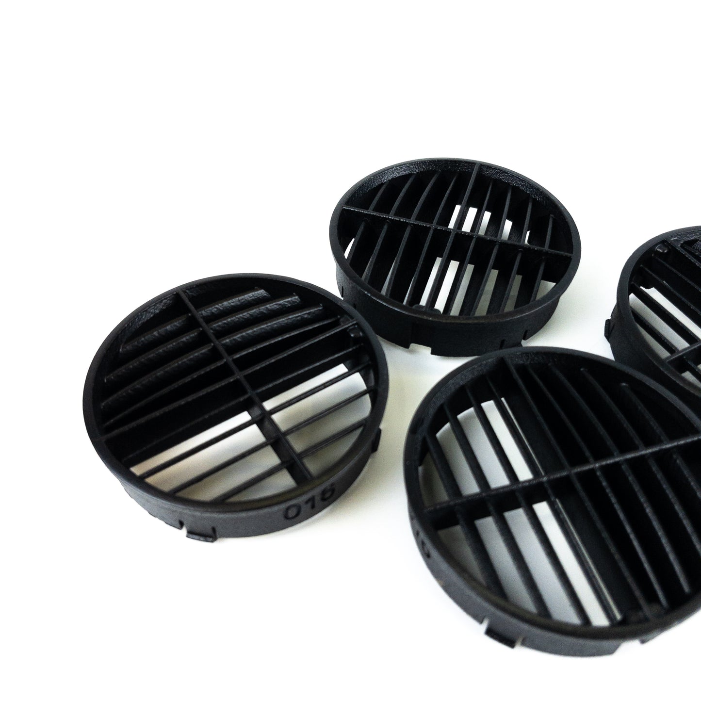 Range Rover Classic 1970-1994 dash demister vents angled view, black Nylon 12 reproduction